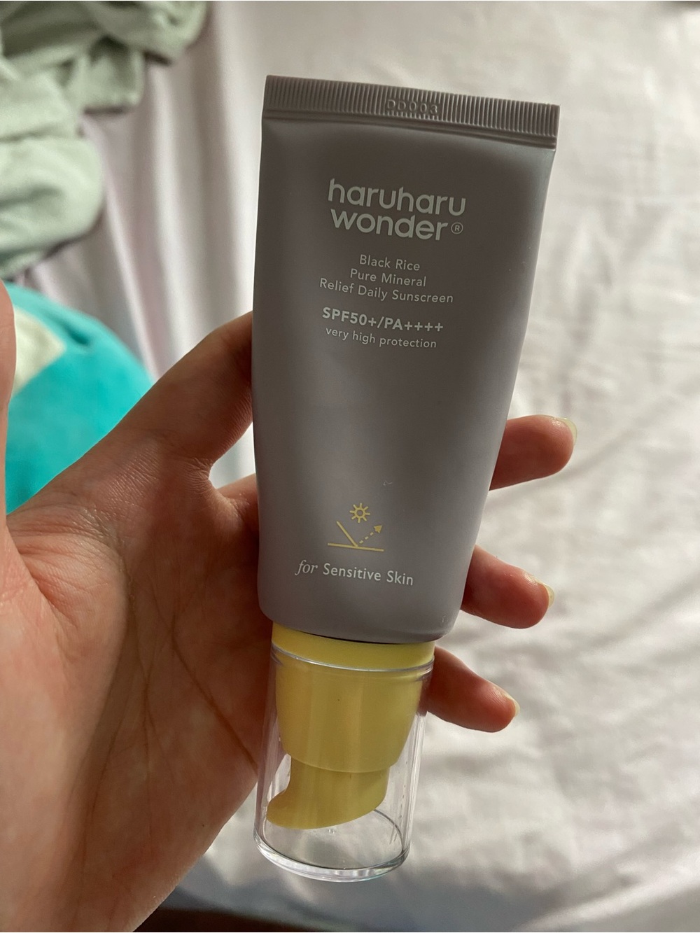 haruharu wonder Black Rice Mineral Sunscreen SPF50+ — Gray & Yellow